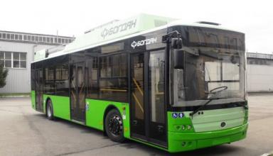Харьков получил первый низкопольный троллейбус из партии в 49 шт.