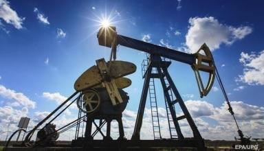 Мировые цены на нефть опустились ниже 70 долларов