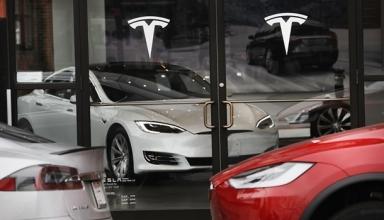 Tesla отзывает 123 тысячи автомобилей