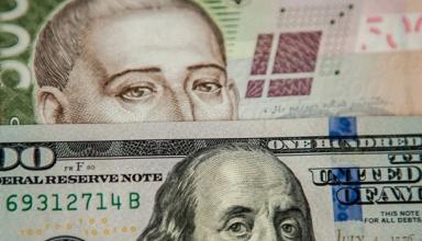 Гривна за месяц подешевела к доллару на 2,6% - НБУ