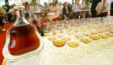 Украина продолжит производить коньяк и шампанское