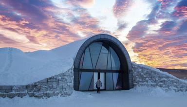 В Швеции построили ледяной отель посреди лета