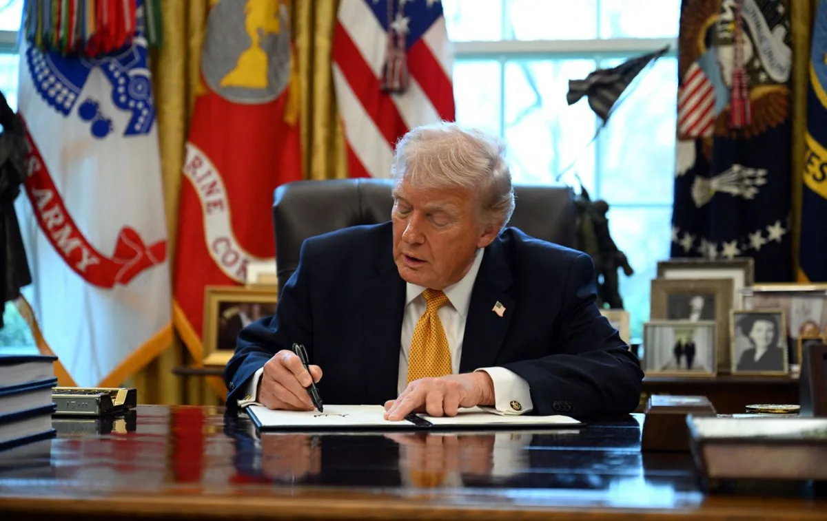 Стратегія США щодо Ірану: варіанти від економічного тиску до військових дій у 2026