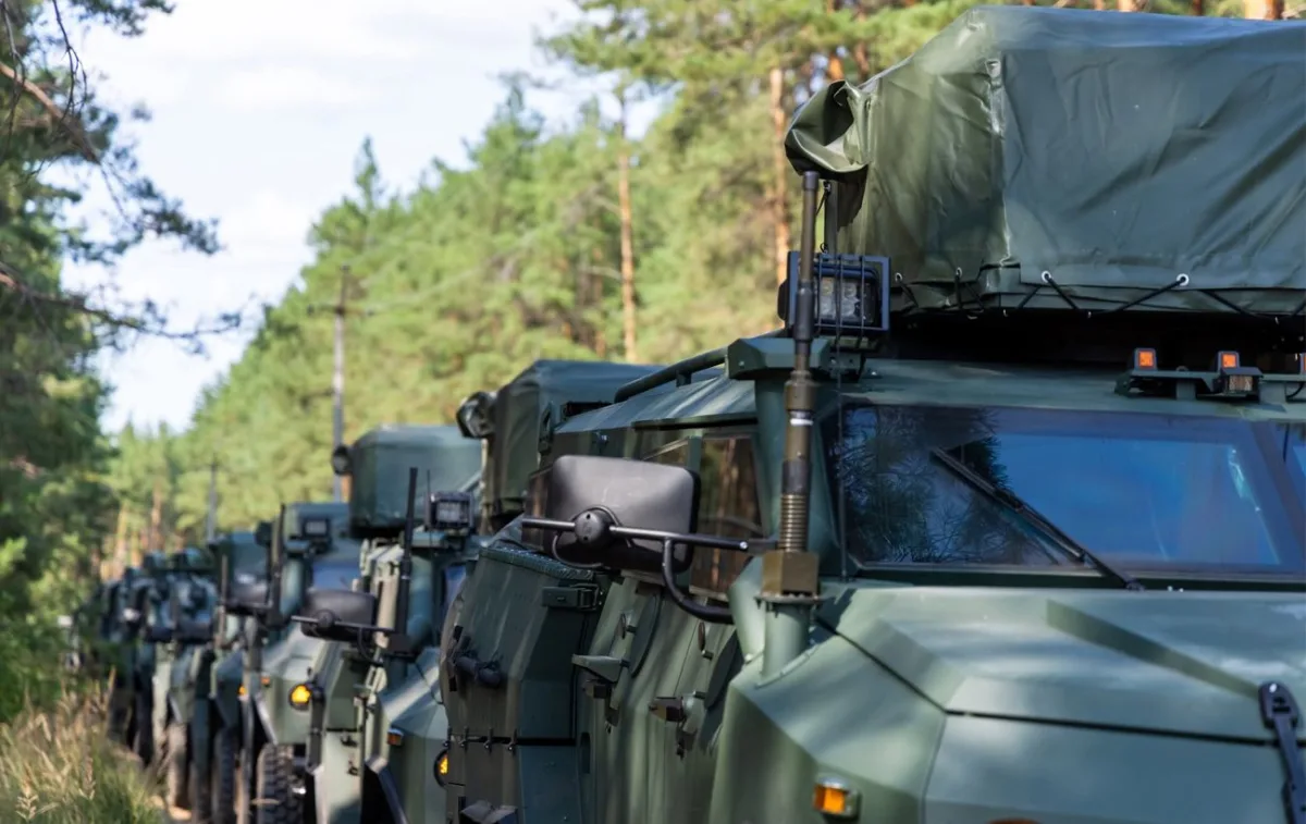 Бронемашини "Варта" та "Новатор": як українські броньовики рятують від дронів