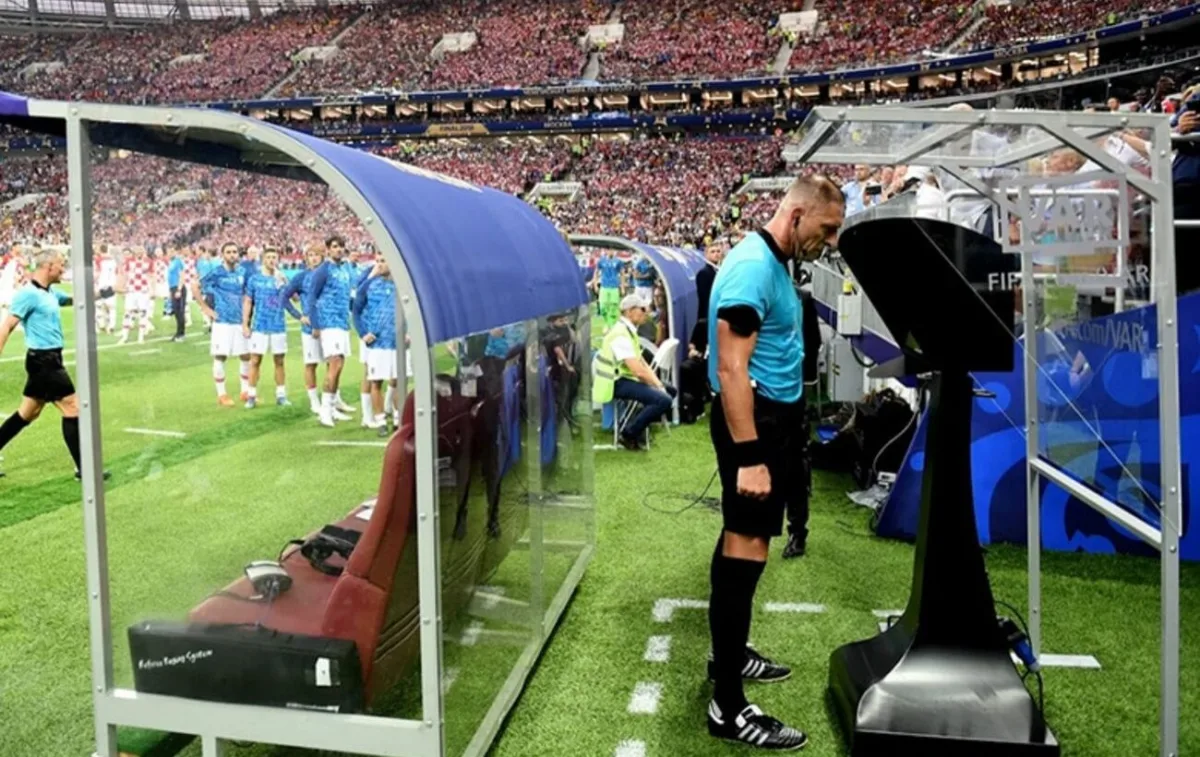 Після VAR: чому футболу потрібна революція в суддівстві 2026