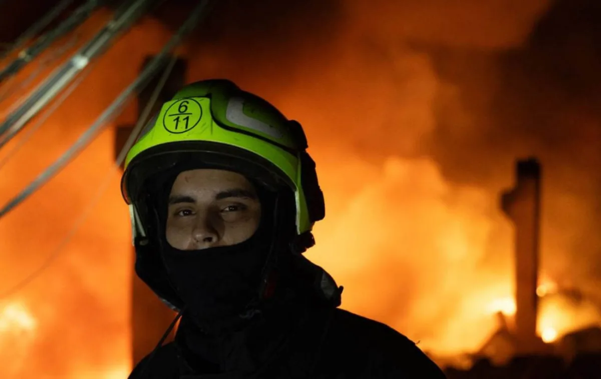 Обстріл Києва: наслідки удару по дитячій лікарні та складу