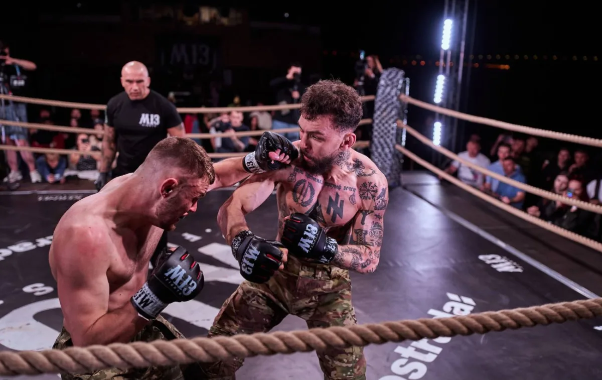 М13 FIGHTS на Дніпрі: турнір ветеранів на баржі у Києві