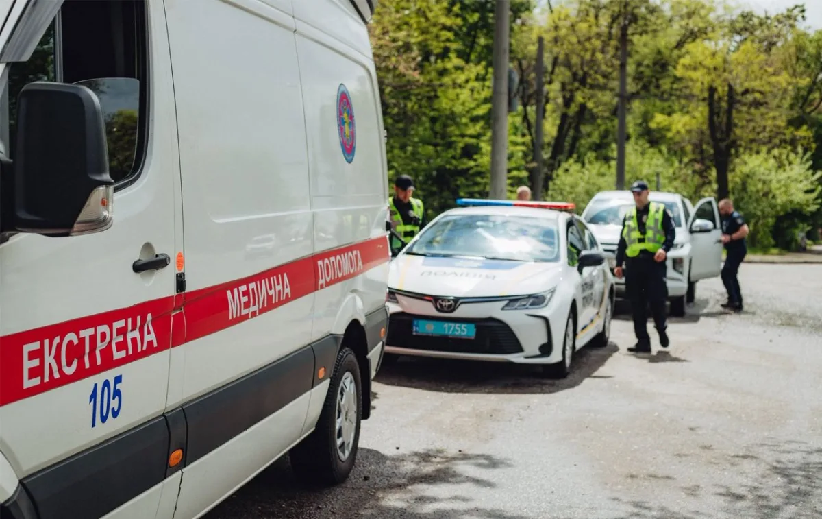Подвійний дронний удар по Лозовій: як окупанти атакували бізнес-центр
