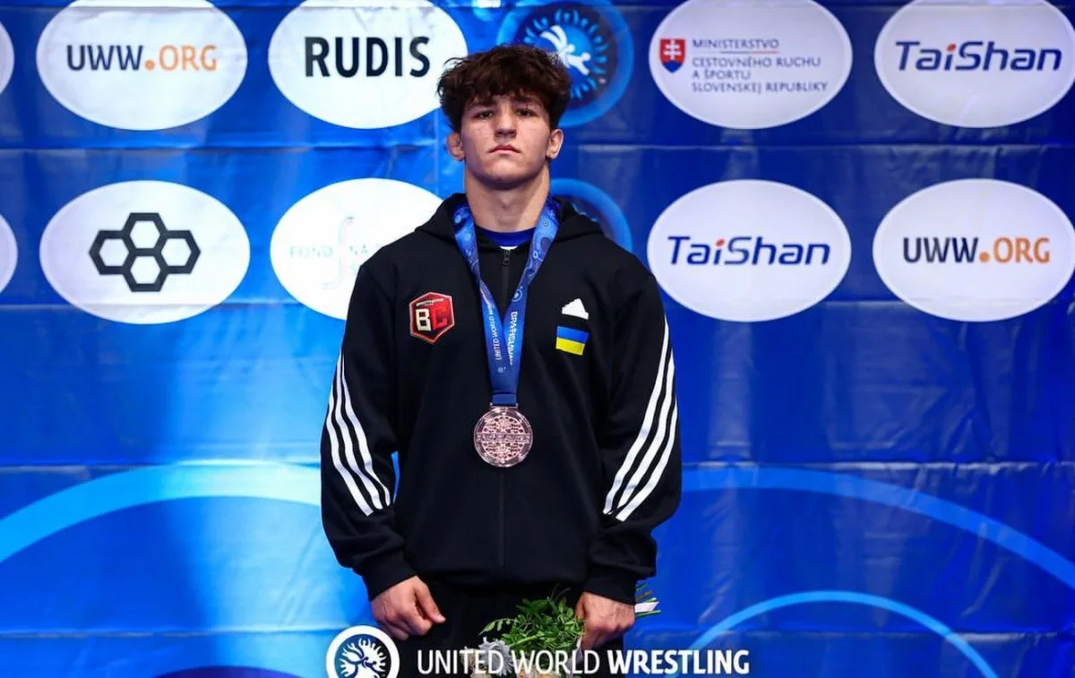 Бронзові медалі українських юніорів на світовому чемпіонаті з боротьби
