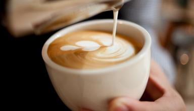 В какое время суток лучше всего пить кофе – ответ диетолога