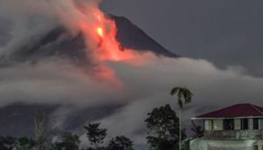 Гаваец снял уникальные кадры извержения вулкана