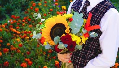 Букет на 1 сентября: где и почем купить цветы для школы