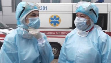В Украине на COVID-19 за сутки заболело около 100 медработников